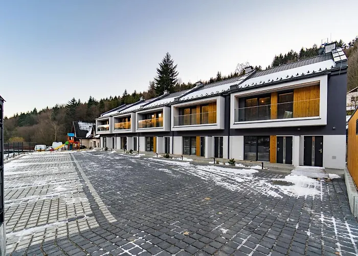 Z Sauna, Blisko Wyciagu - Osada Wilczy Potok Щирк